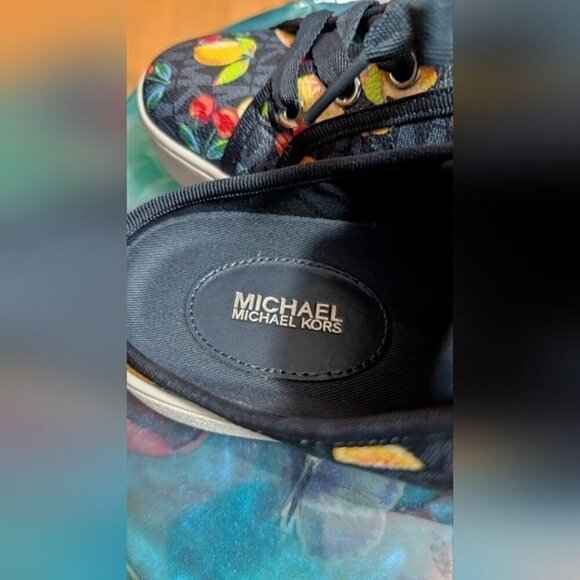Michael Kors Poppy Fruit Print Logo Slip-On Sneaker Size 7 Navy Multi (EUC) - Picture 5 of 13